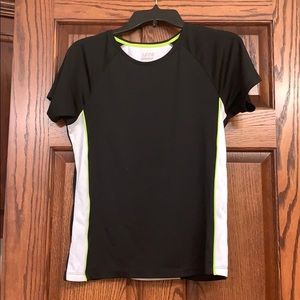 Short sleeve workout shirt